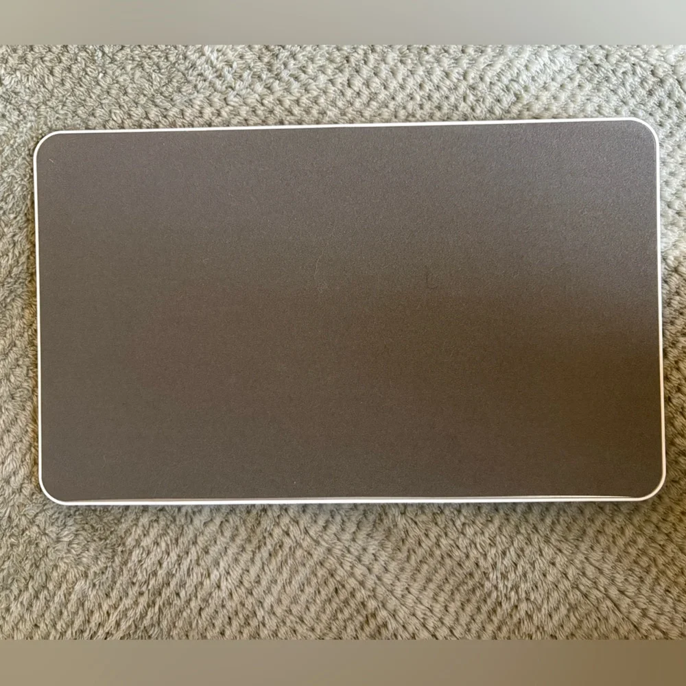 N/A sleek white